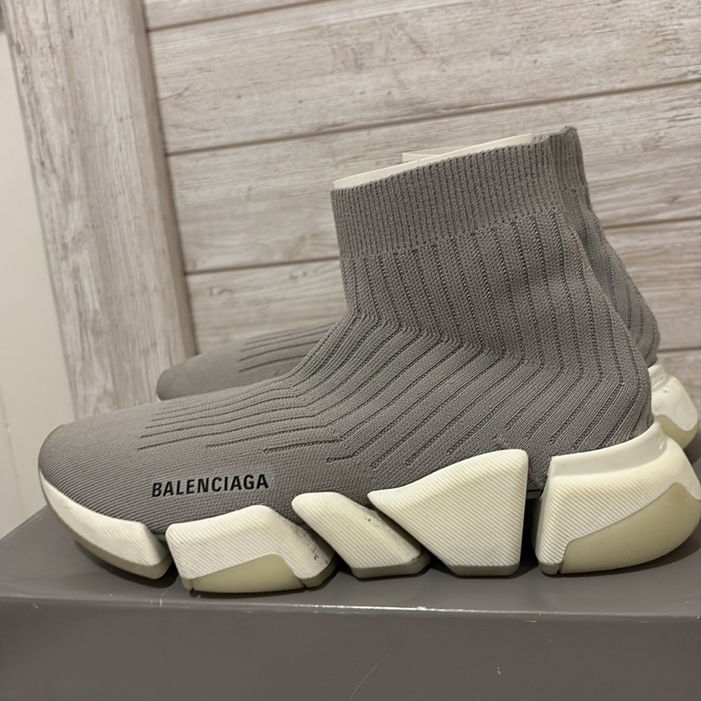 Balenciaga Speed 2.0 in Gray and White - Picture 4 of 5